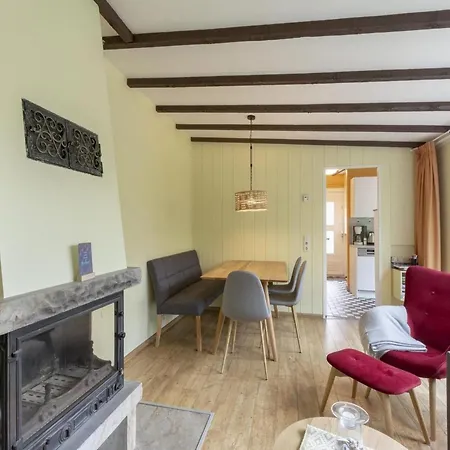 Holiday home Trendy With Patio *